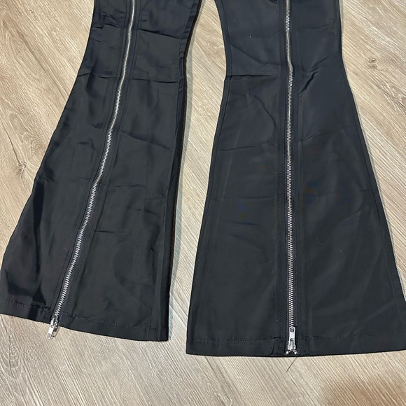 Finesse Black Zip-Detail Flare Pants Y2K Club Vibes Size XS - Picture 2 of 6
